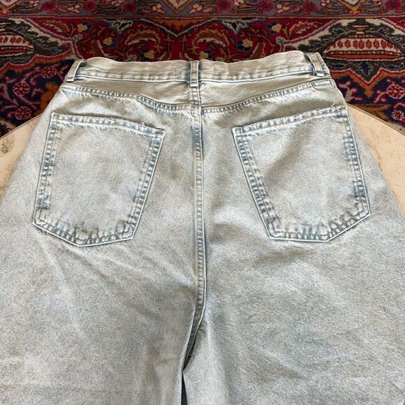 Zara High Waist Extra Wide Leg Frayed Hem Light Wash Jeans 32” - Picture 10 of 10